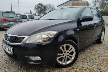 Super stan* Mały przebieg* 12.2011